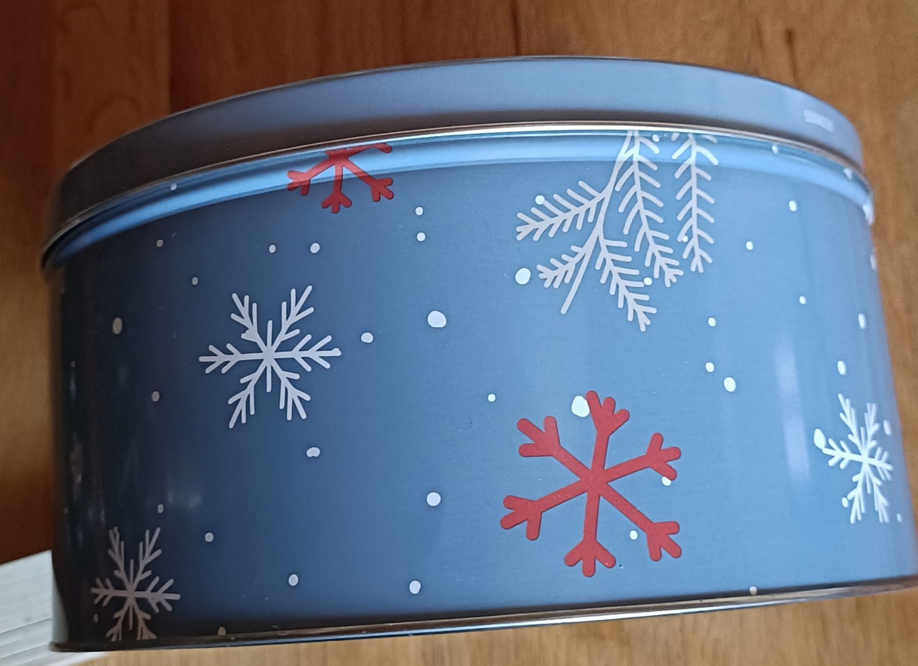 Recipients et similaires: boîte à biscuits  – D'occasion à Glovelier par rus_jk5v 1