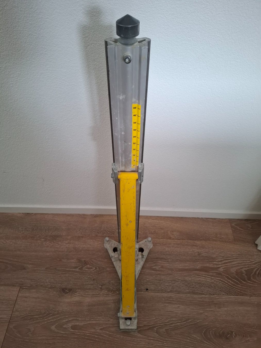 Sonstige Dekorationen & Accessoires: Kernbohrständer – Defekt aus Frenkendorf von HJ.Peter.AG 1