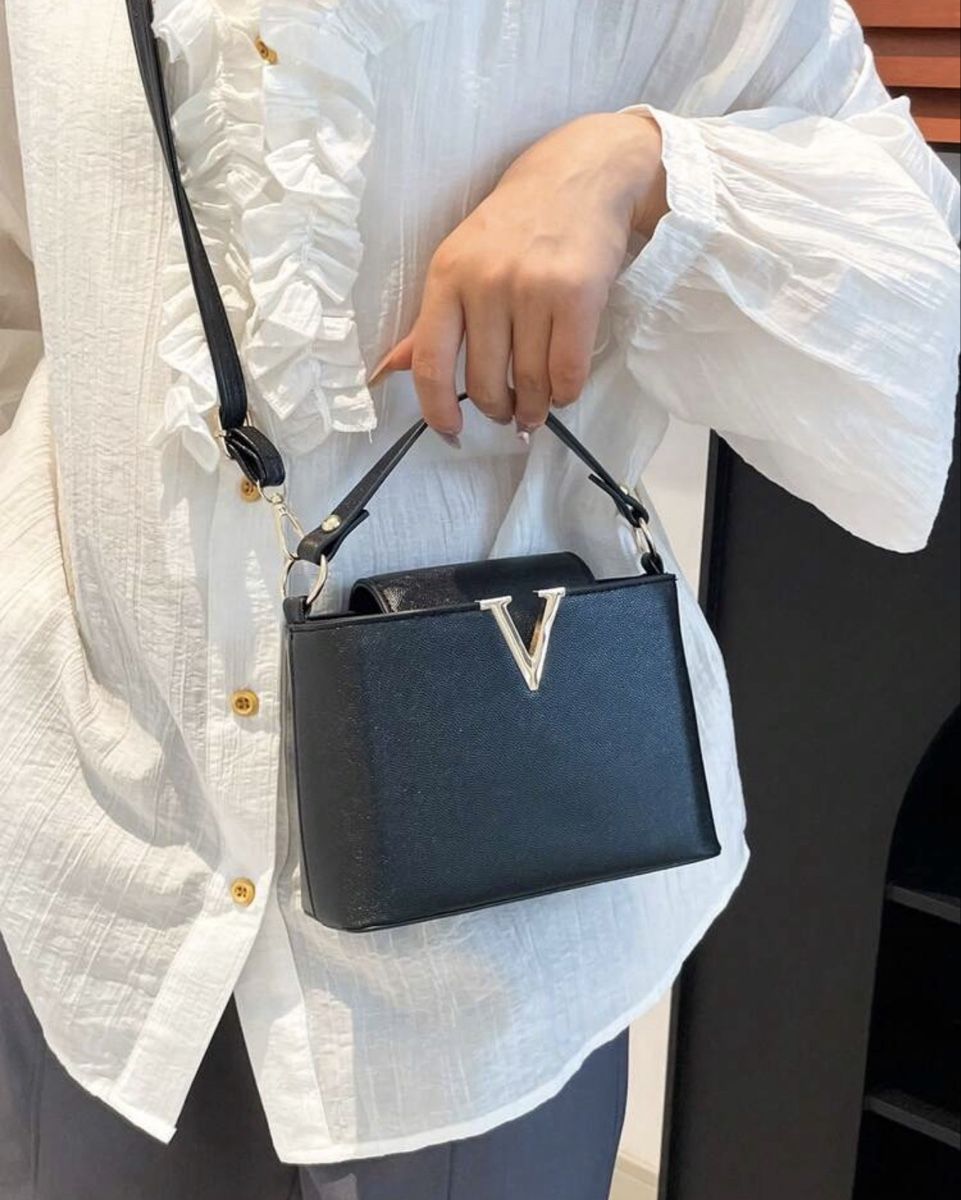 Taschen für Damen: Sac à main  – Neu und originalverpackt aus Châtel-St-Denis von Montclair_Swiss 7