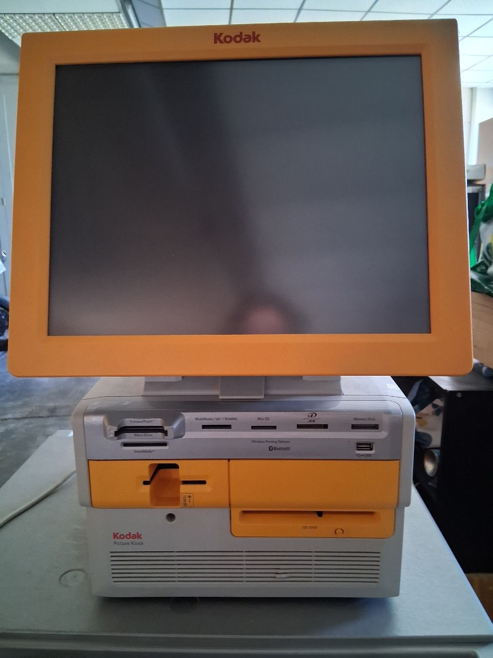 Kodak Imprimantes: Kodak Photo Printer 8800 avec terminal d'impression – D'occasion à St-Sulpice NE par Lajeanne 1