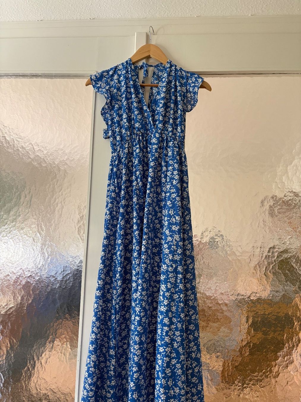 Kleider: Blaues Blumenkleid – Gebraucht aus Basel von ter_9pt7