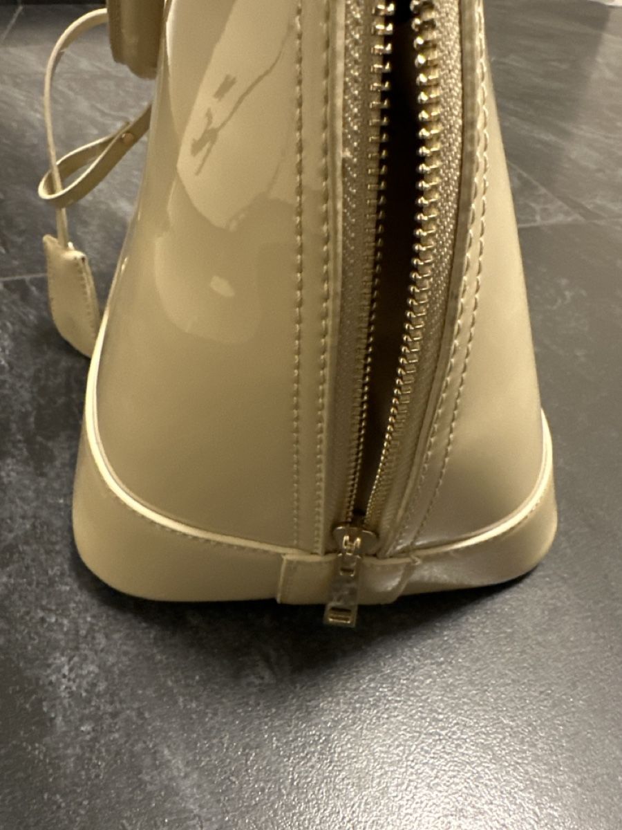 Borse da donna: Handtasche Alma lack beige – Usato da Däniken SO venduto da NBdesign 1
