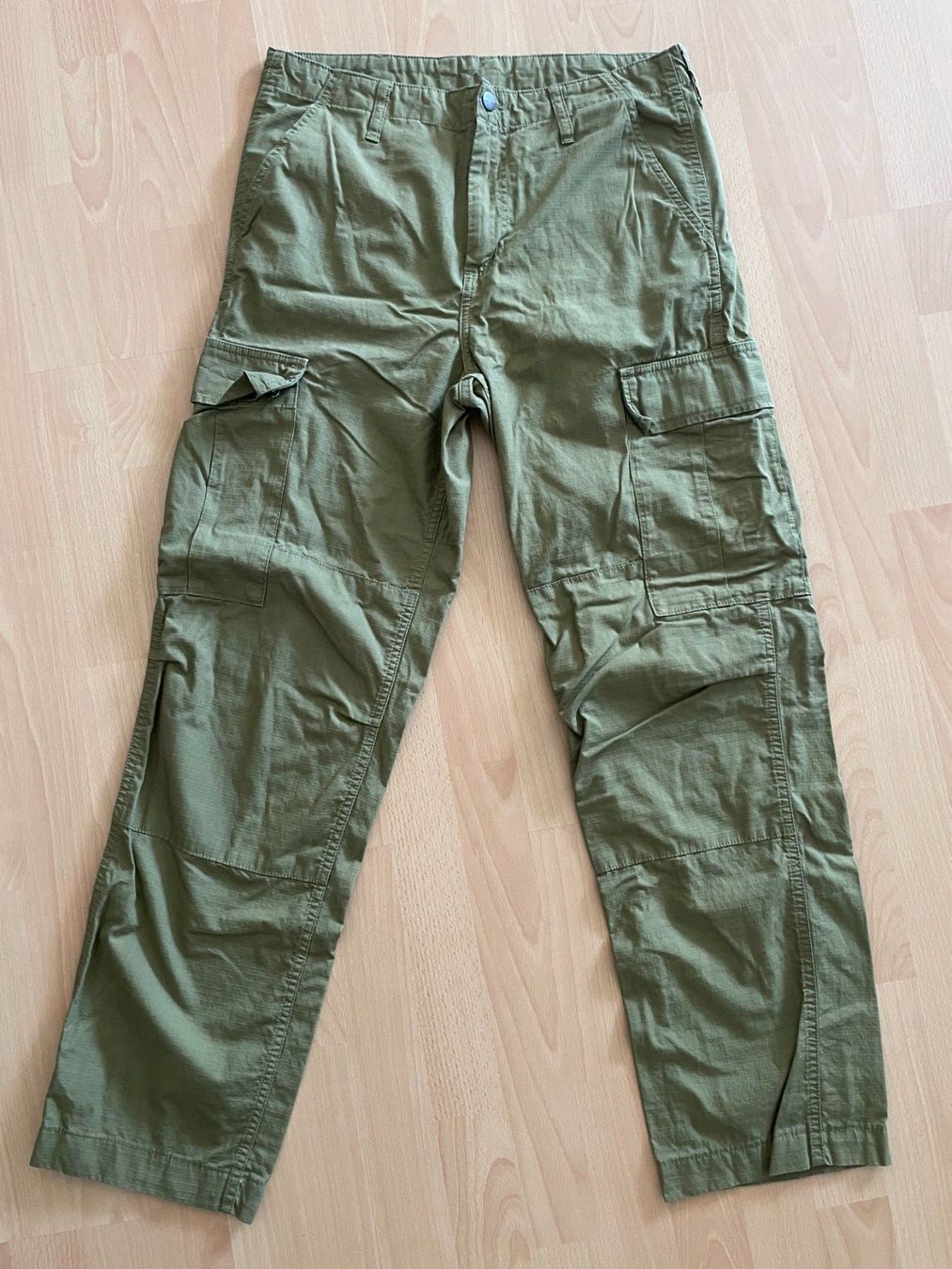 Pantaloni: Carhartt Regular Cargo Pant 32x32 – Usato da Embrach venduto da Pasimoki