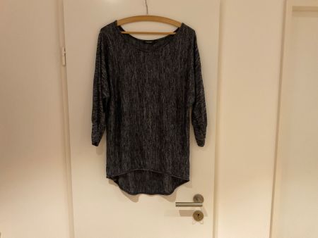 Stilvolles Langarm T-Shirt schwarz/weiss - Gr. M -Ungetragen