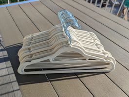 Samt Kleiderbügel, 35 Stück, Beige - Top Zustand!