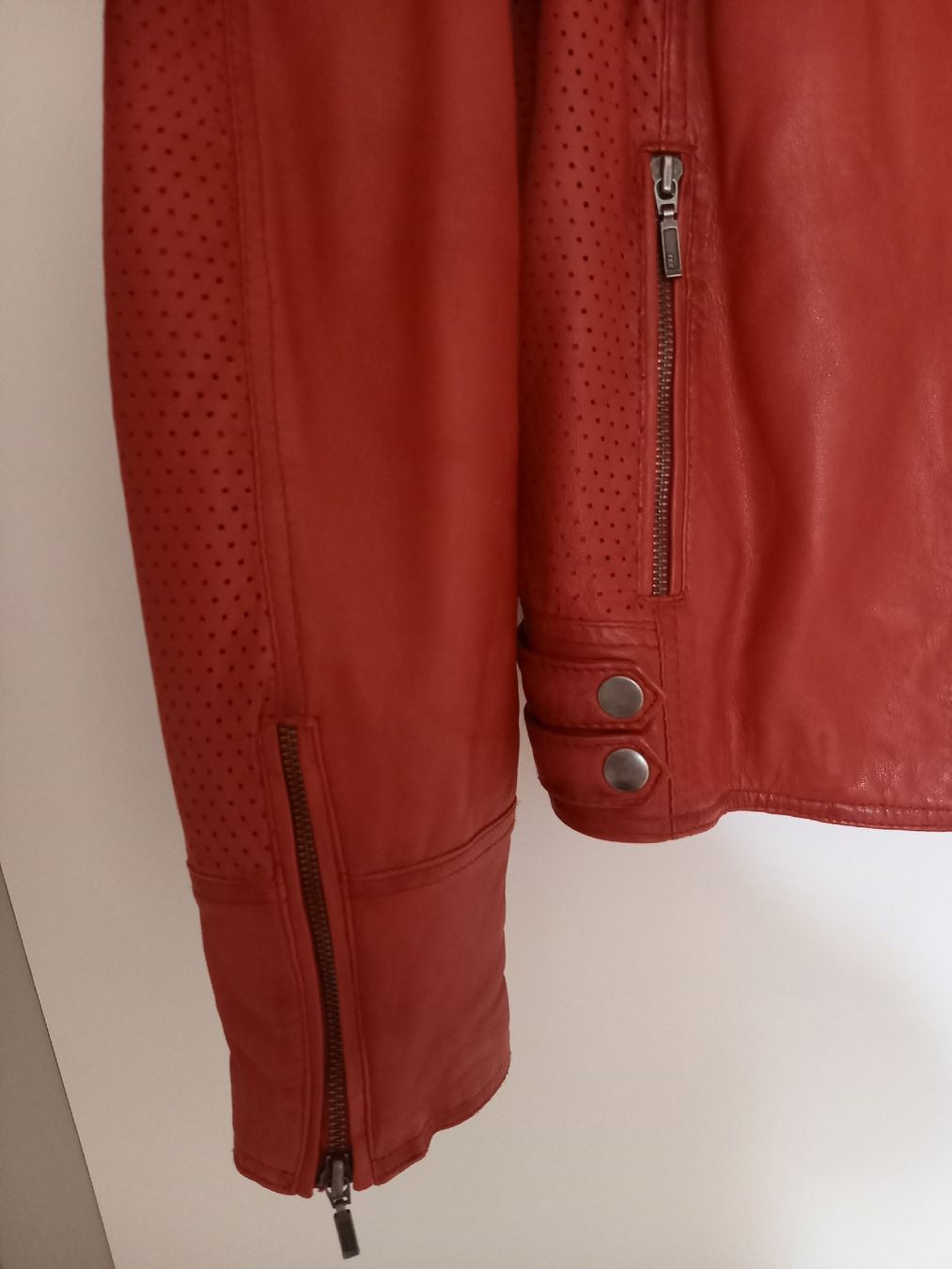 Giacche: Leichte Lederjacke rot, Bikerstyle – Usato da Winterthur venduto da leo_ywb7 4