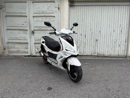 Peugeot Speedfight 3 50 Roller Scooter