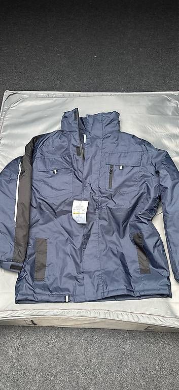 Jacken: Neu: Arbeits-Winterjacke Gr. L und XL – Gebraucht aus Oberhasli von alexandrawuerzburger 1