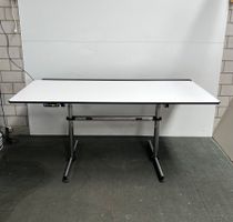 006 USM Haller elektr. verstellbarer Sitz-/Stehtisch Kitos