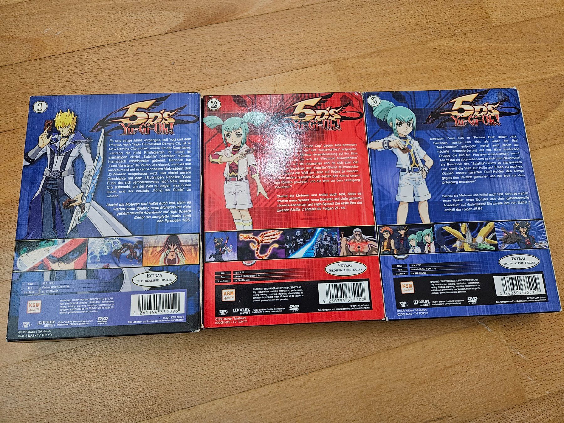 Tutti i DVDs: Yu-gi-oh 5Ds Anime Boxen 1-3 – Usato da Hombrechtikon venduto da JackBleacher 1