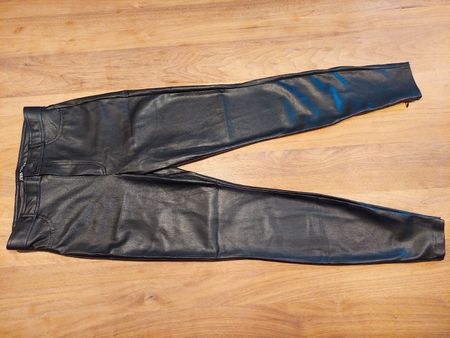 Zara Lederimitat Leggings, Grösse M (fällt kleiner aus)