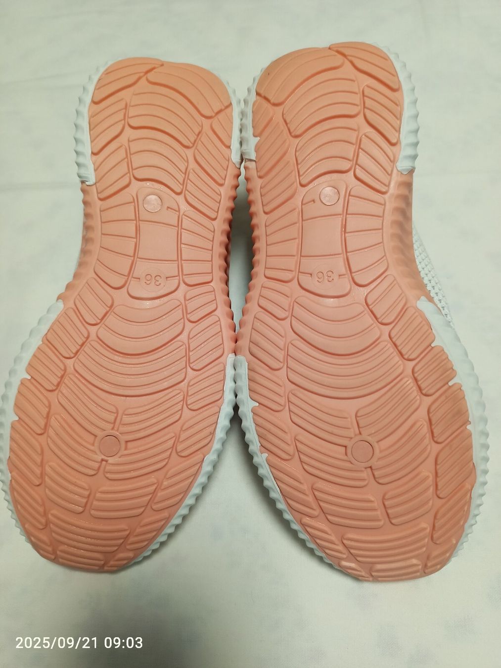Scarpe da donna: DeeZee sneakers – Nuovo (secondo la descrizione) da Zürich venduto da tac_58l2 6