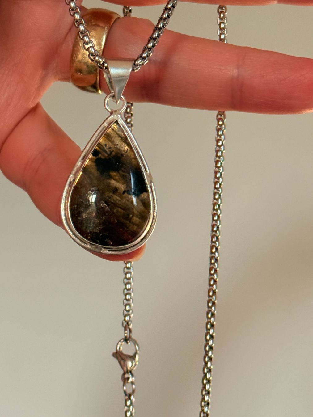 Catenine: Collier Labradorite - Élégant et unique – Nuovo e nell'imballaggio originale da Genève venduto da AGBERG