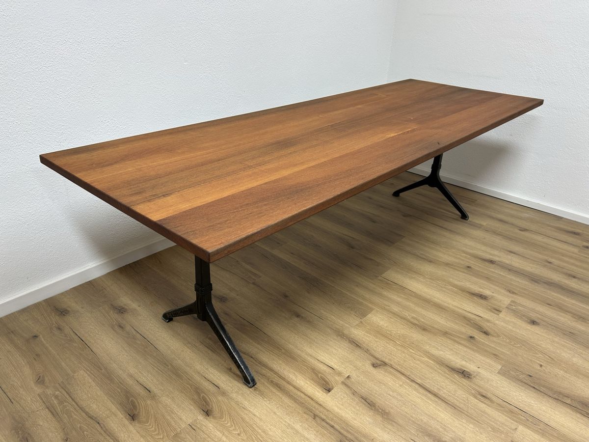 Horgen Glarus Tische: Beizentisch Ulme (249x87cm) – Gebraucht aus Basel von MoebelSackmann