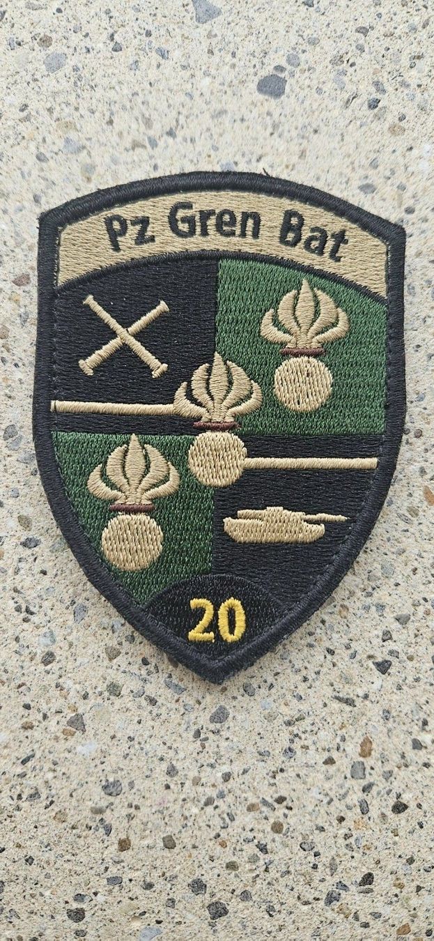 Schweizer Armee Plaketten & Abzeichen: *** Badge Panzer Grenadier 20 mit klett *** – Neu (gemäss Beschreibung) aus Riedholz von fr_sIruP