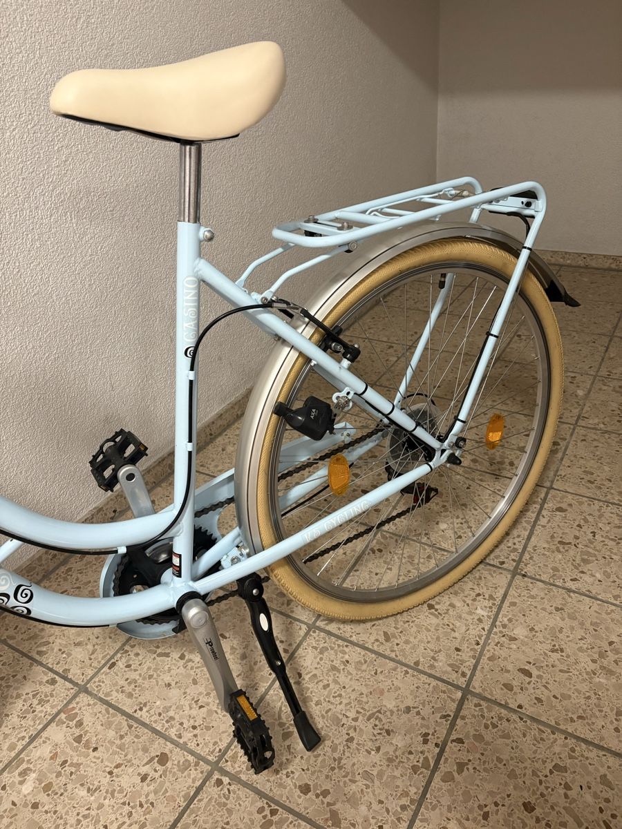 Biciclette: Damenvelo hellblau mit passendem Helm neuwertig – Usato da Bassersdorf venduto da Shoppingkatze19 1
