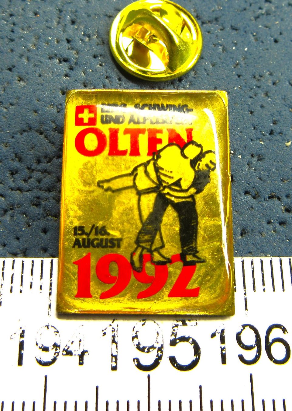 Swiss Plaketten & Abzeichen: AELPLERFEST OLTEN PIN 1992 – Gebraucht aus Ettingen von Hausi4711