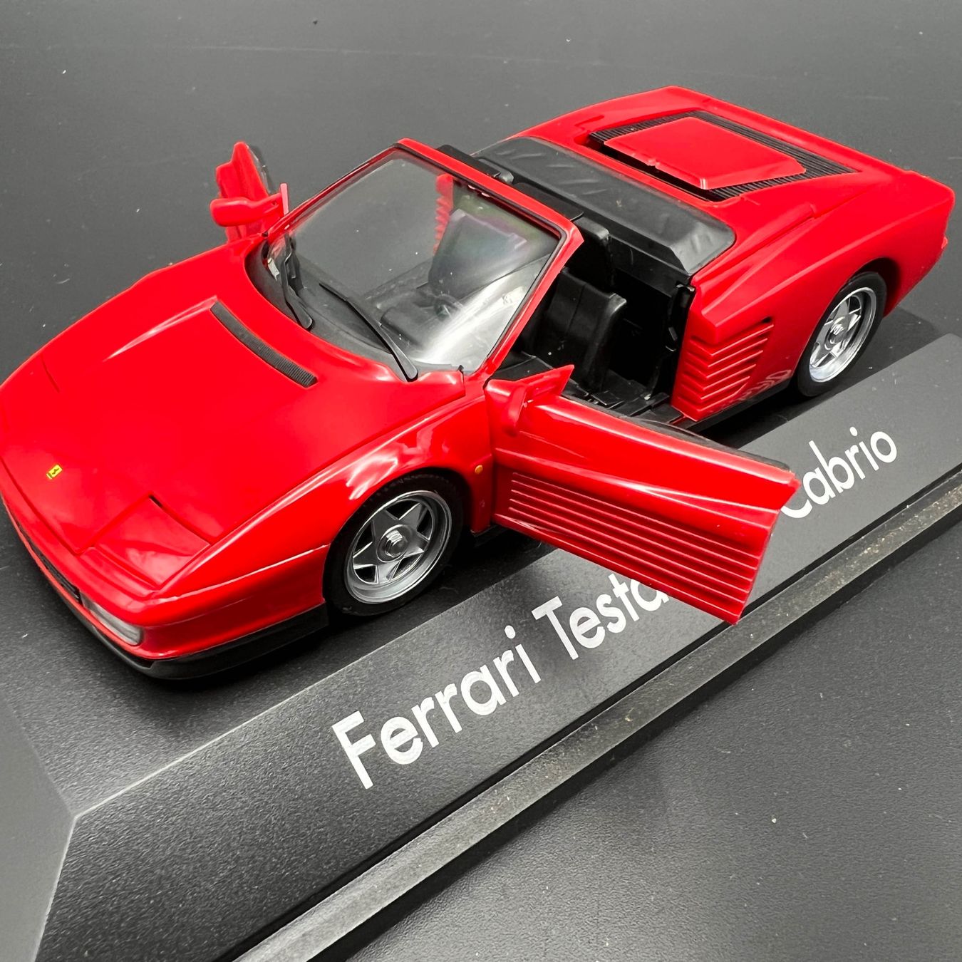 Herpa Modellini d'auto: Ferrari Testarossa Cabrio Vitrinenmodell ohne OVP – Usato da Häusernmoos venduto da adlerfedern 2
