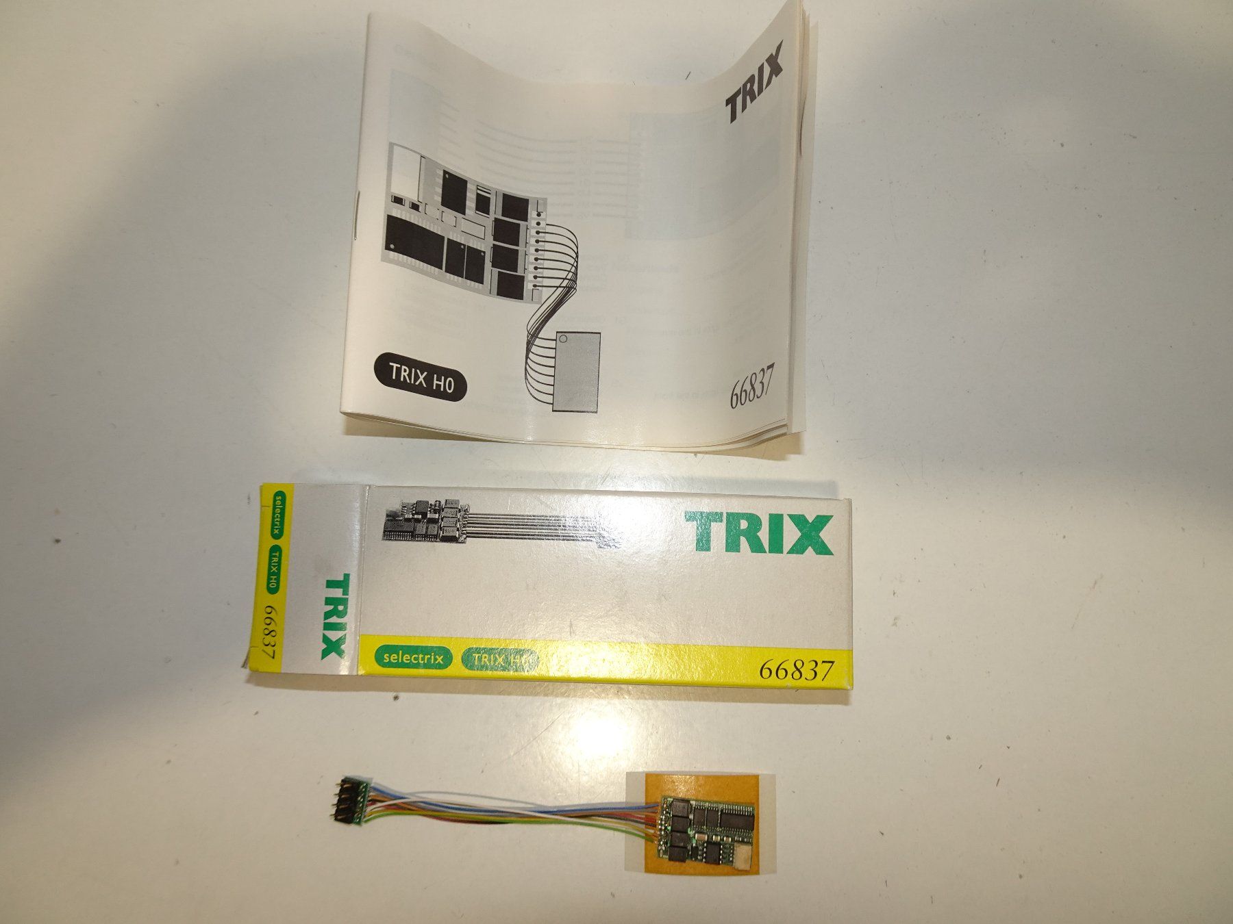 Trix Modelleisenbahnen: Trix Selectrix Digital Decoder 66837 – Neu (gemäss Beschreibung) aus Luzern von  1