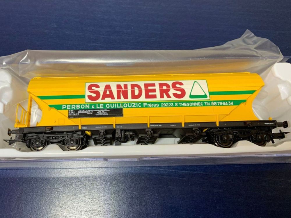 Märklin 46326 - Coffret de 3 wagons silos à céréales Sanders