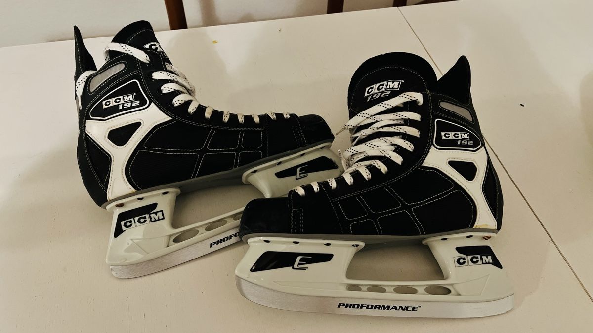 Ccm Pattini da ghiaccio: CCM 192 Performance(44size) – Usato da Basel venduto da Nikitan