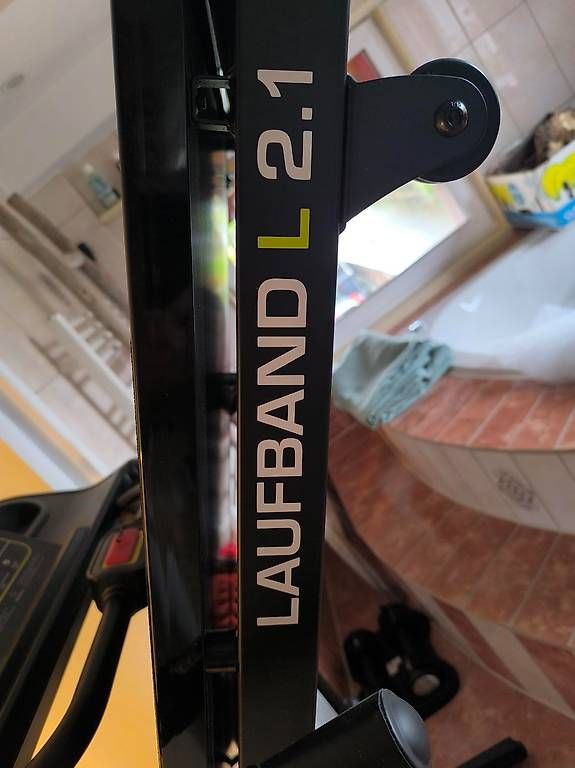 Hometrainer: Laufband Zusammen Klappbar – Usato da Dozwil venduto da Swisscoat1 2