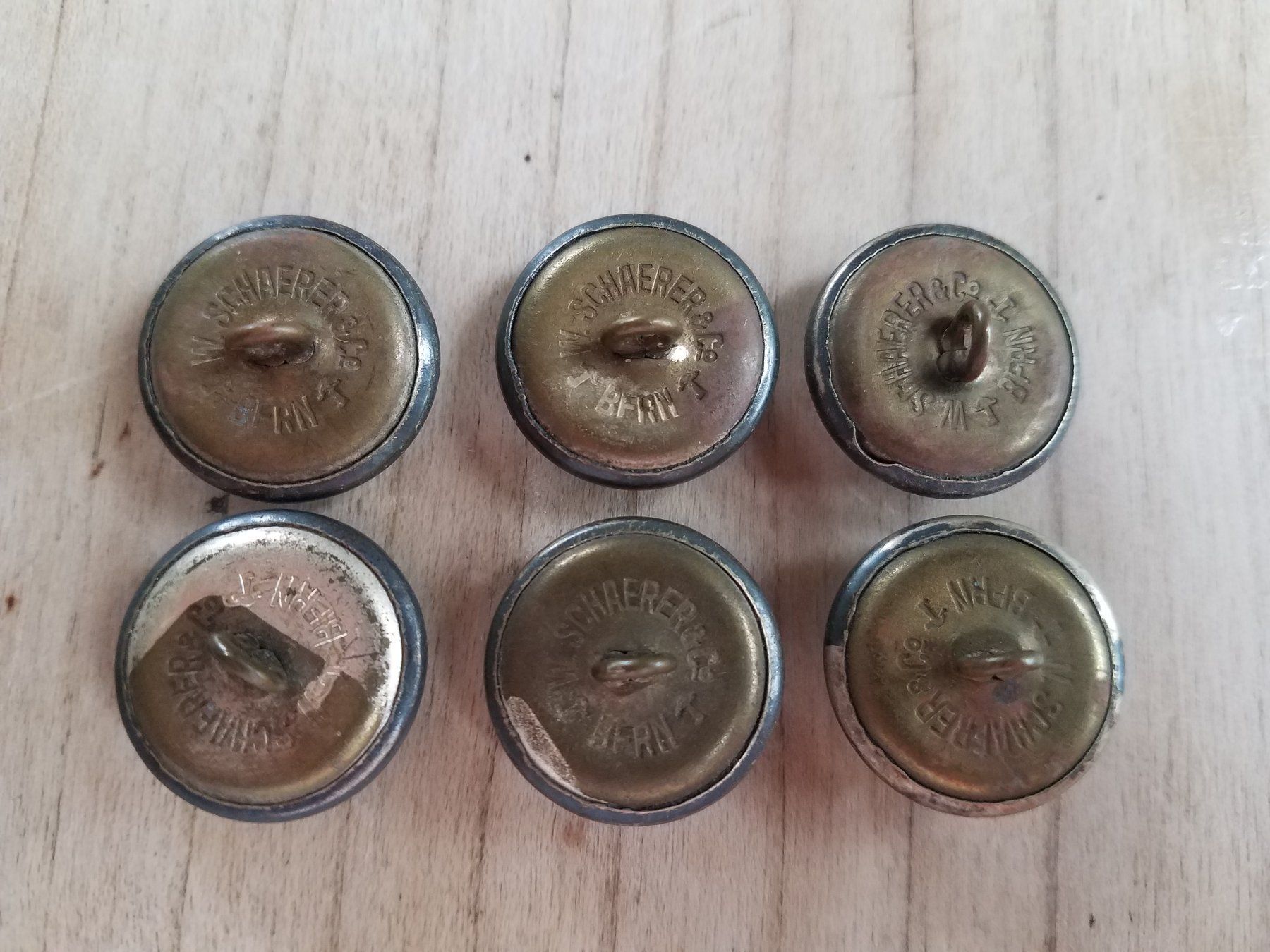 Bottoni: 6 antike Piloten Uniform Knöpfe Emblem Schweizer Luftwaffe – Usato da Rorschacherberg venduto da Marubium 3
