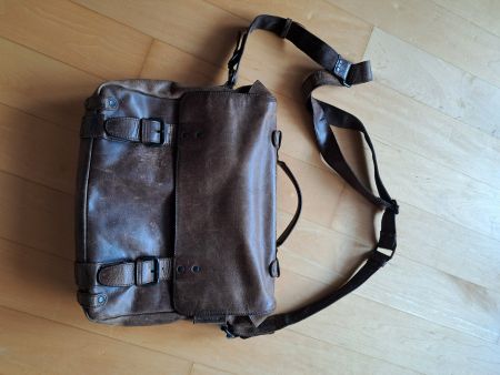 Echtleder-Umhängetasche unisex "Aunts & Uncles"