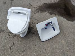 Robustes Waschbecken inkl. Armatur (auch als Set mit WC)