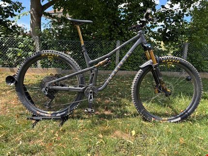 Commencal Biciclette: COMMENCAL T.E.M.P.O. T-TYPE CRACKLED BLACK 2024 – Usato da Wichtrach venduto da SAMeyer00