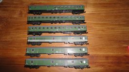 6 Personenwagen grün DB Minitrix gebraucht Spur N