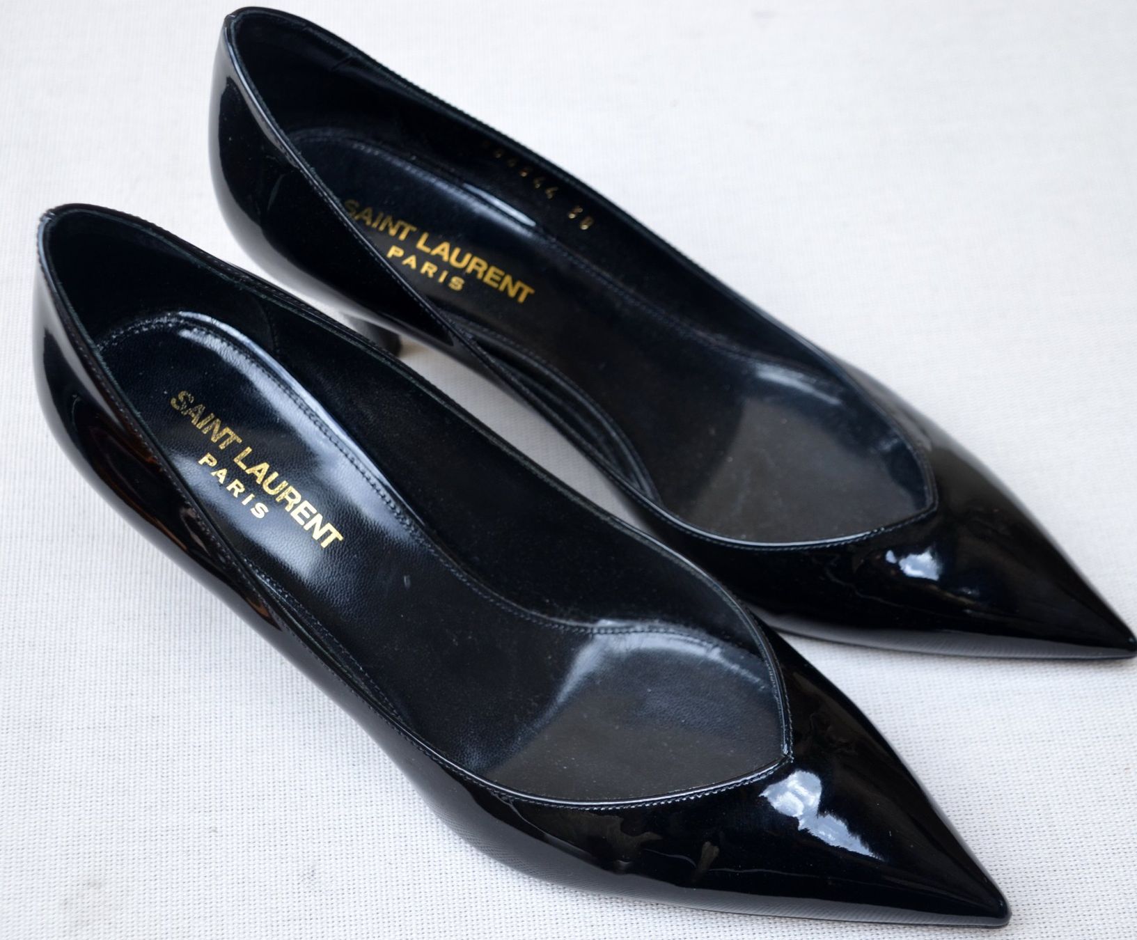 Saint Laurent Scarpe da donna: Saint Laurent Pumps .38 – Usato da Collonges venduto da arashee 2