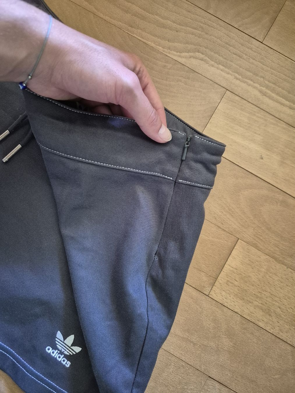Adidas Gonne: Adidas Rock 40 – Usato da Winterthur venduto da nel_6svj 4