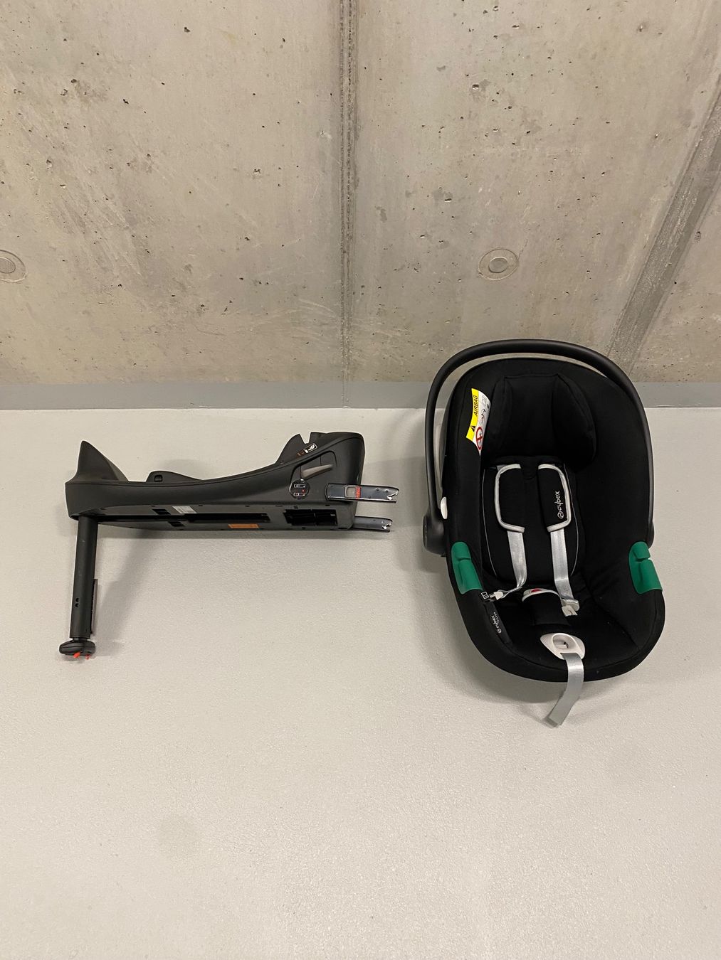 Cybex Seggiolini per auto: KINDERAUTOSITZ ATON B2 I-SIZE + BASE ONE – Nuovo (secondo la descrizione) da Volketswil venduto da has_n7qb