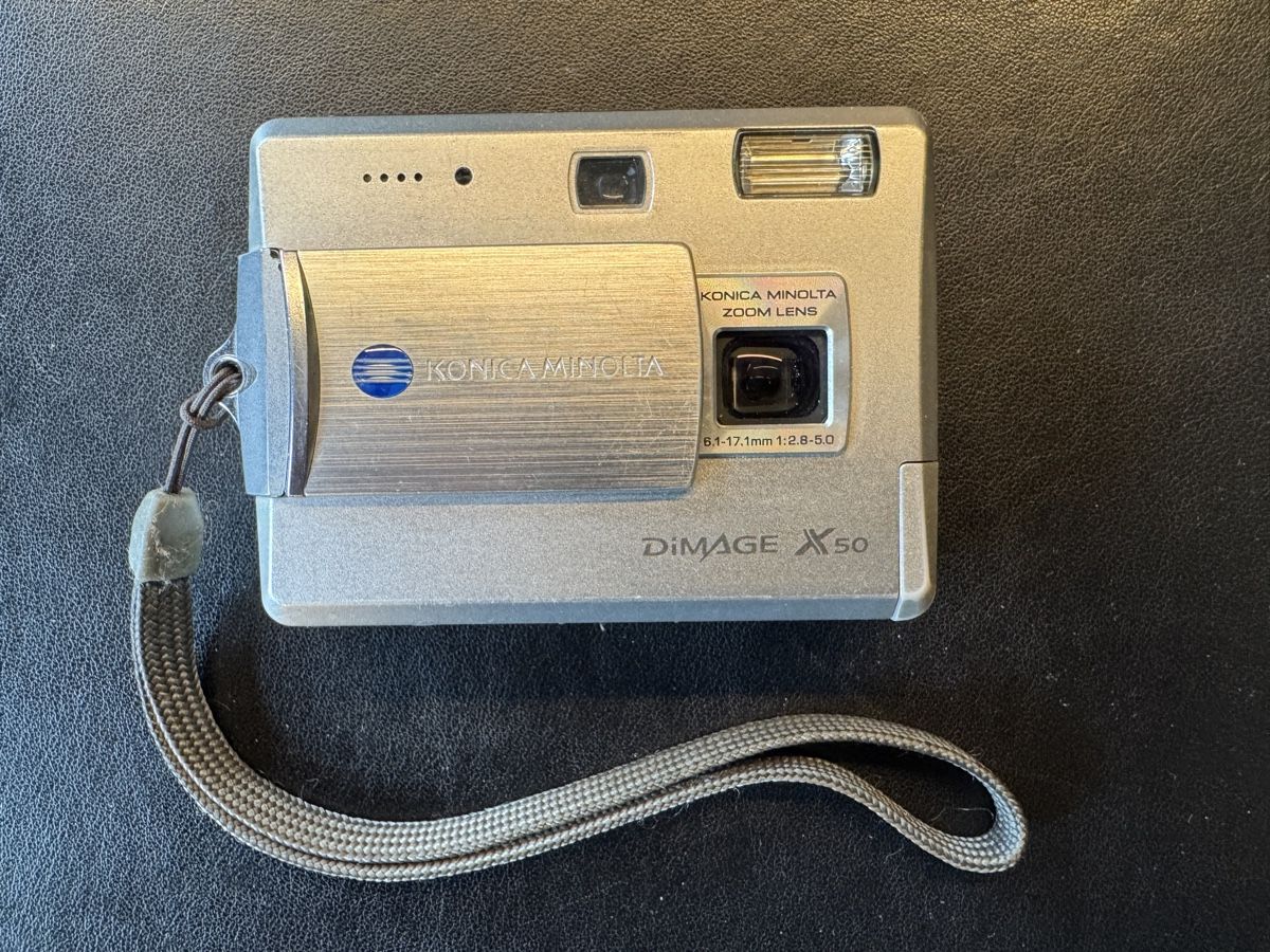 Konica Kamera: Kamera Konica Minolta - Pocketcamera – Gebraucht aus Rueschlikon von nomee 2