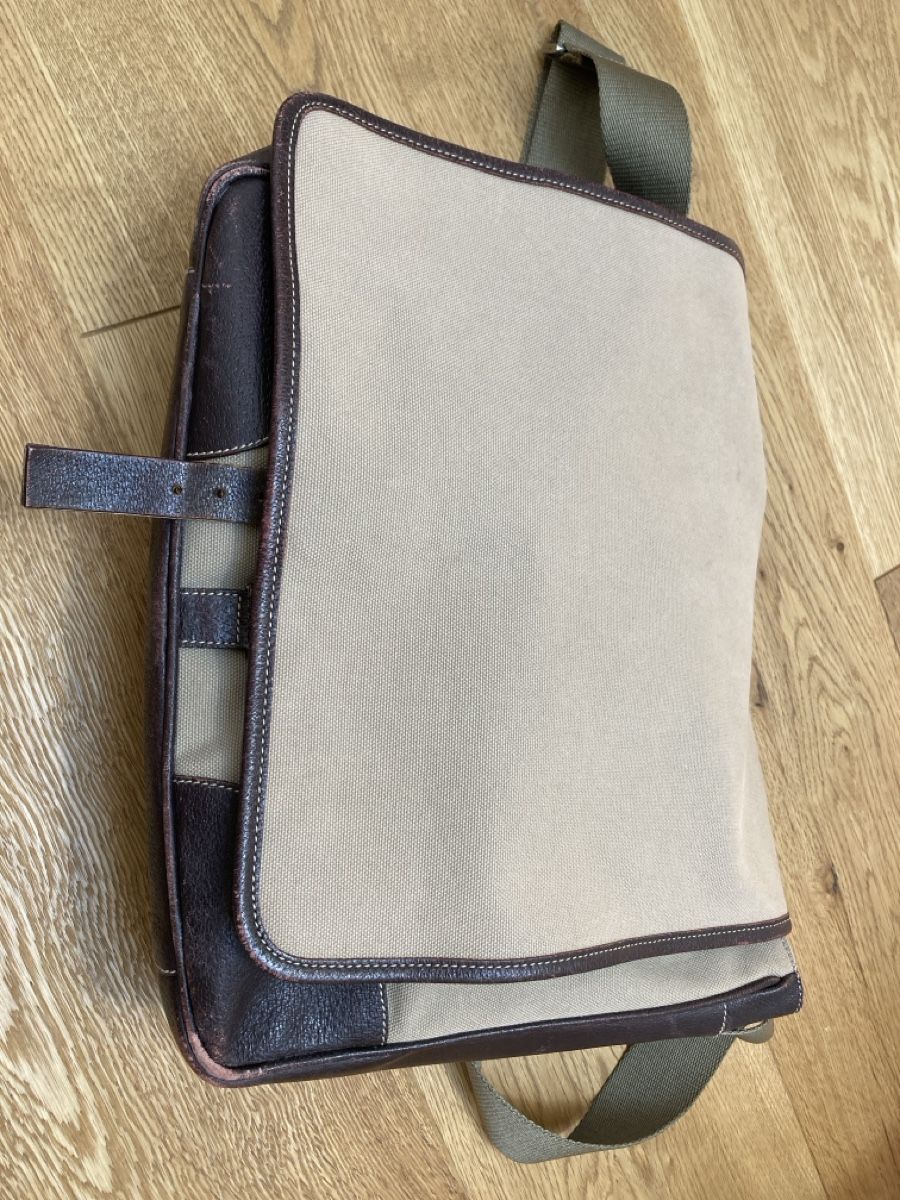 Prada Taschen: Prada Tasche Gross für Laptop – Gebraucht aus Zürich von EUTJAVA 2