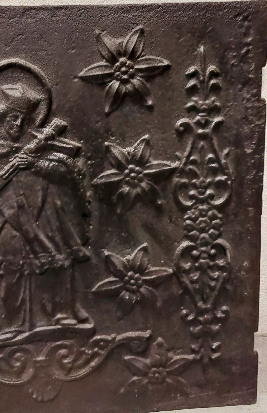 Camini: Antike eiserne Kaminplatte mit christlichen Heiligen – Nuovo (secondo la descrizione) da Meilen venduto da Verschiedenes123 4