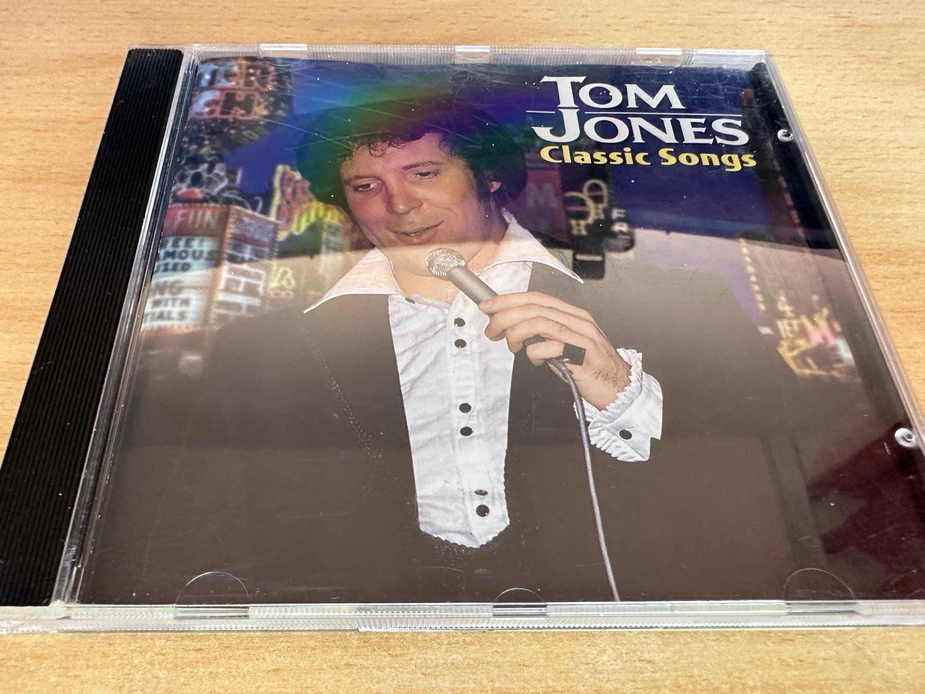 CD: Tom Jones – Classic Songs – Usato da Rikon im Tösstal venduto da Alpenmutz