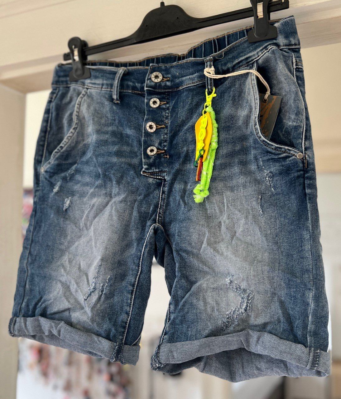 Jeans: SHORTS JEANS! M – Neu und originalverpackt aus Locarno von NicoNion 1