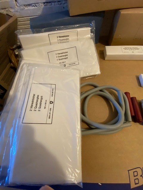 Kit di pronto soccorso: LOT VERBANDSMATERIAL  CH ARMEE – Usato da Chur venduto da silbermon 1