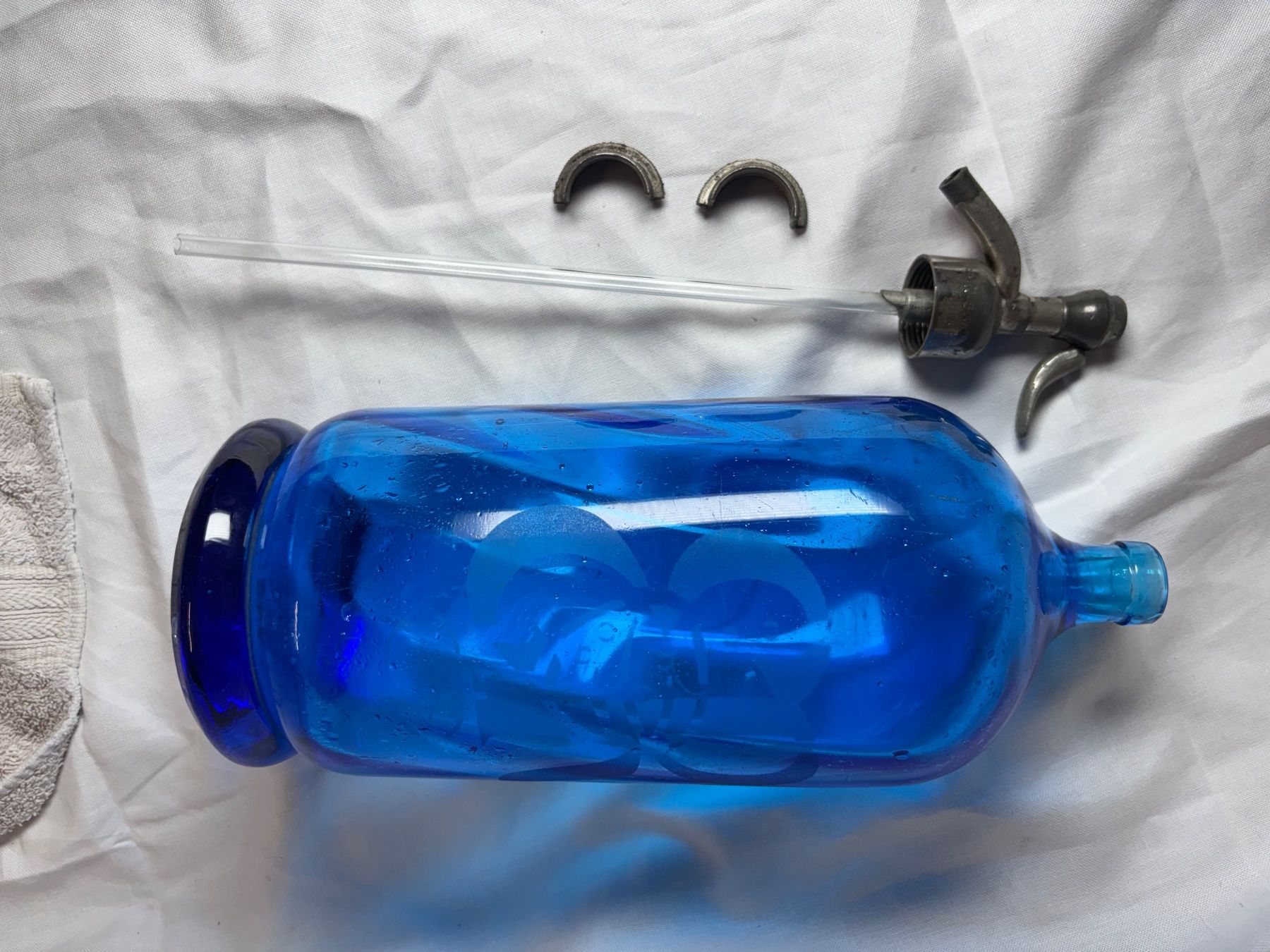 Flaschen: Grosser Siphon aus blauem Glas antik "ER" – Gebraucht aus Hinwil von DaniBachman 1