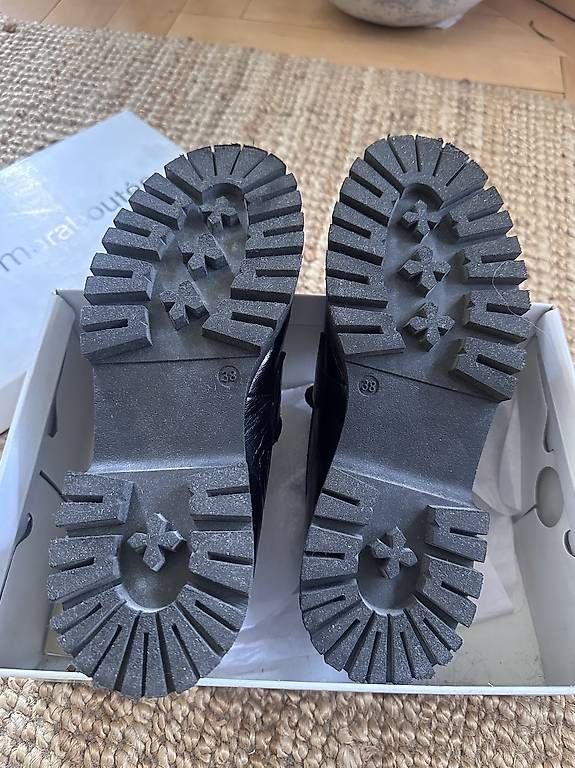 Scarpe da donna: Neuwertige Mokassins von La fée maraboutée – Usato da Fribourg venduto da samsam04 2