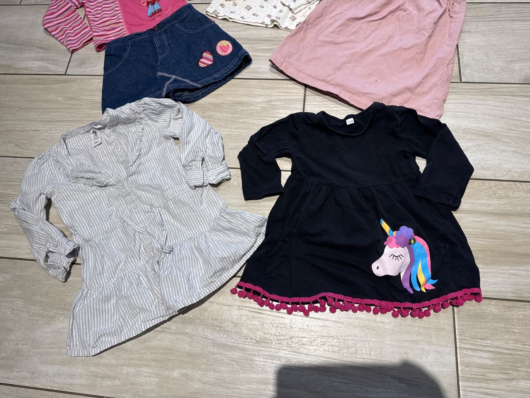 Lotti & Set di vestiti: Sommer Set Mädchen 92- 98 – Usato da Gelterkinden venduto da Familienferien 3