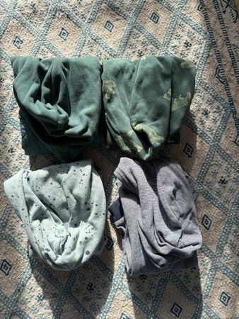 4 Kapuzenpullover von H&M in Grösse 98 / 104