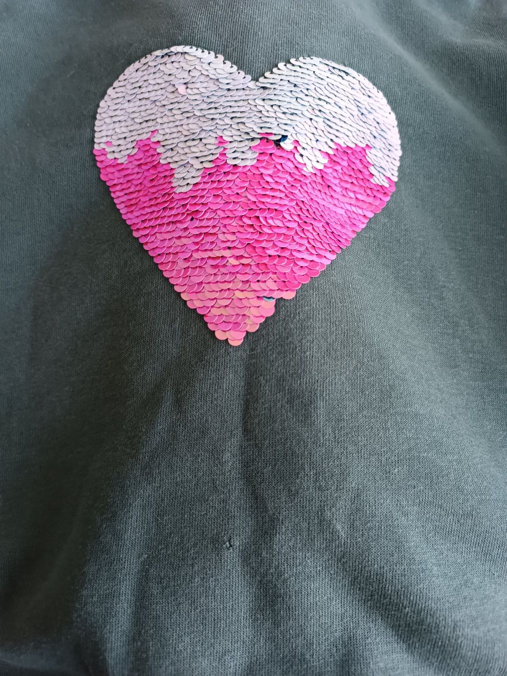 H&M Pulls et sweat-shirts: Pullover Mädchen Gr 116-122 – D'occasion à Binz par julijuli 6