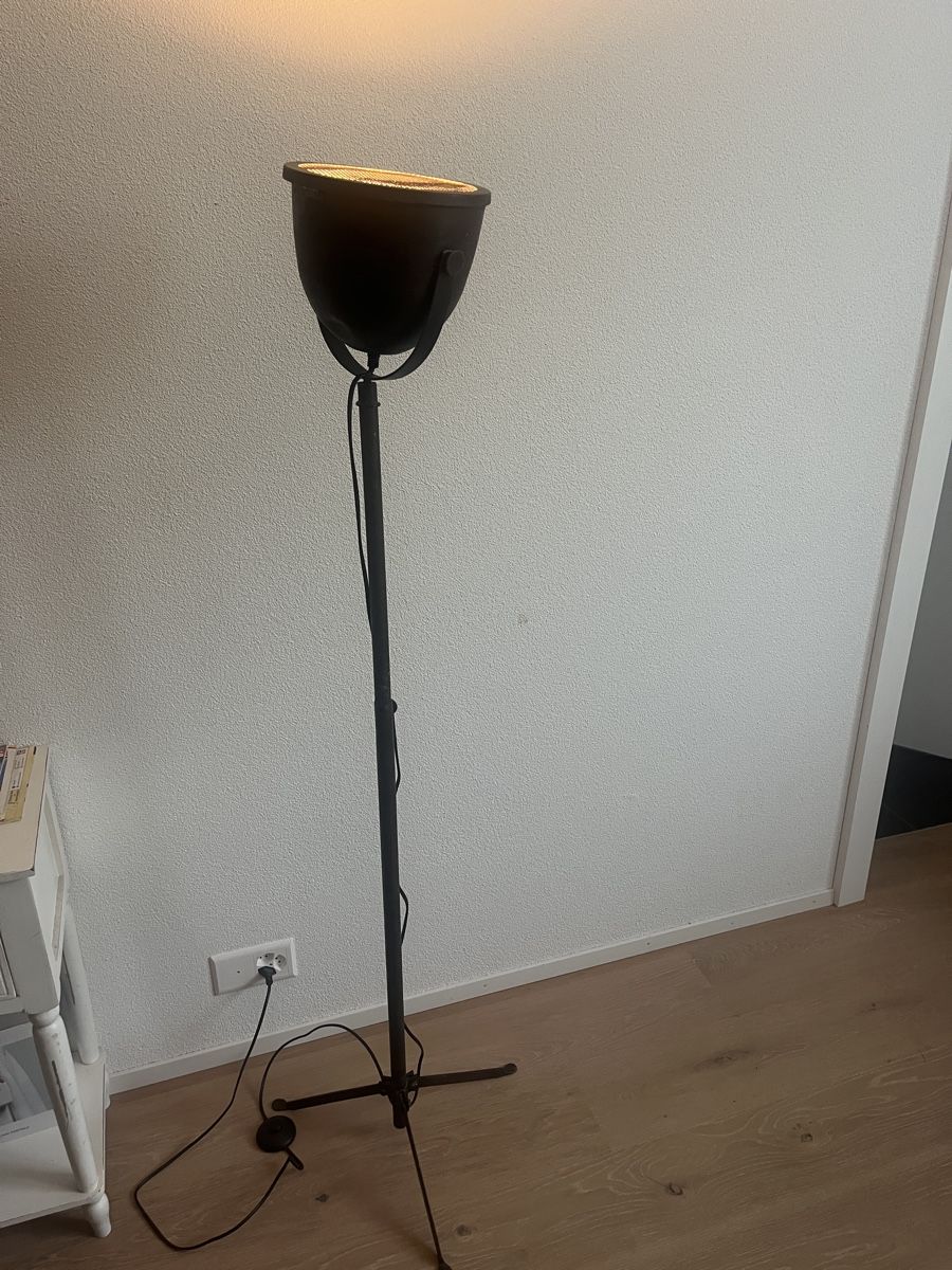 Lampen: Stehlampe schwarz  – Gebraucht aus Ehrendingen von tefi02 6