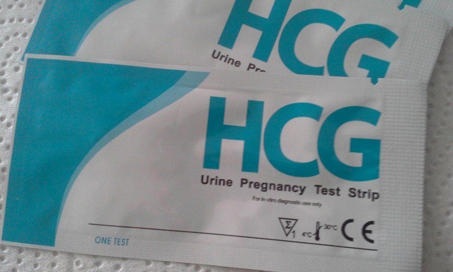 Attrezzature mediche: Set mit 5 Schwangerschaftstest / Lot de 5 tests de grossesse – Nuovo e nell'imballaggio originale da Le Mont-sur-Lausanne venduto da picachu1052 1