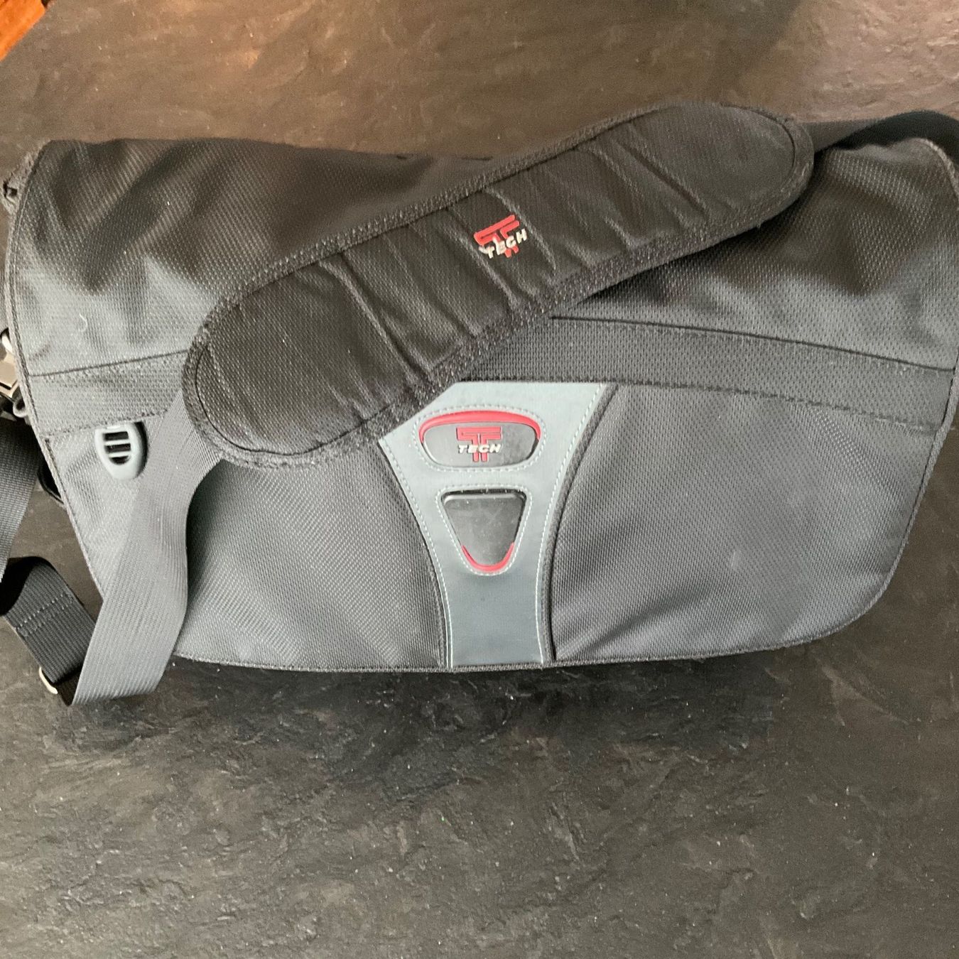 Tumi Valigie & Borse: Brieftasche von Tumi – Nuovo (secondo la descrizione) da Bülach venduto da Suters0403