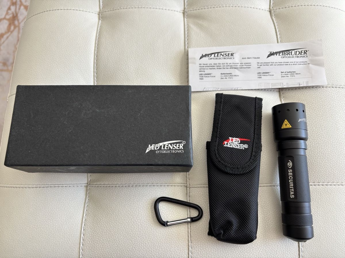 Ledlenser Lampade: Lampe torche LED Lenser, état neuf, idéal! – Nuovo (secondo la descrizione) da Villeneuve VD venduto da Alakazam 2