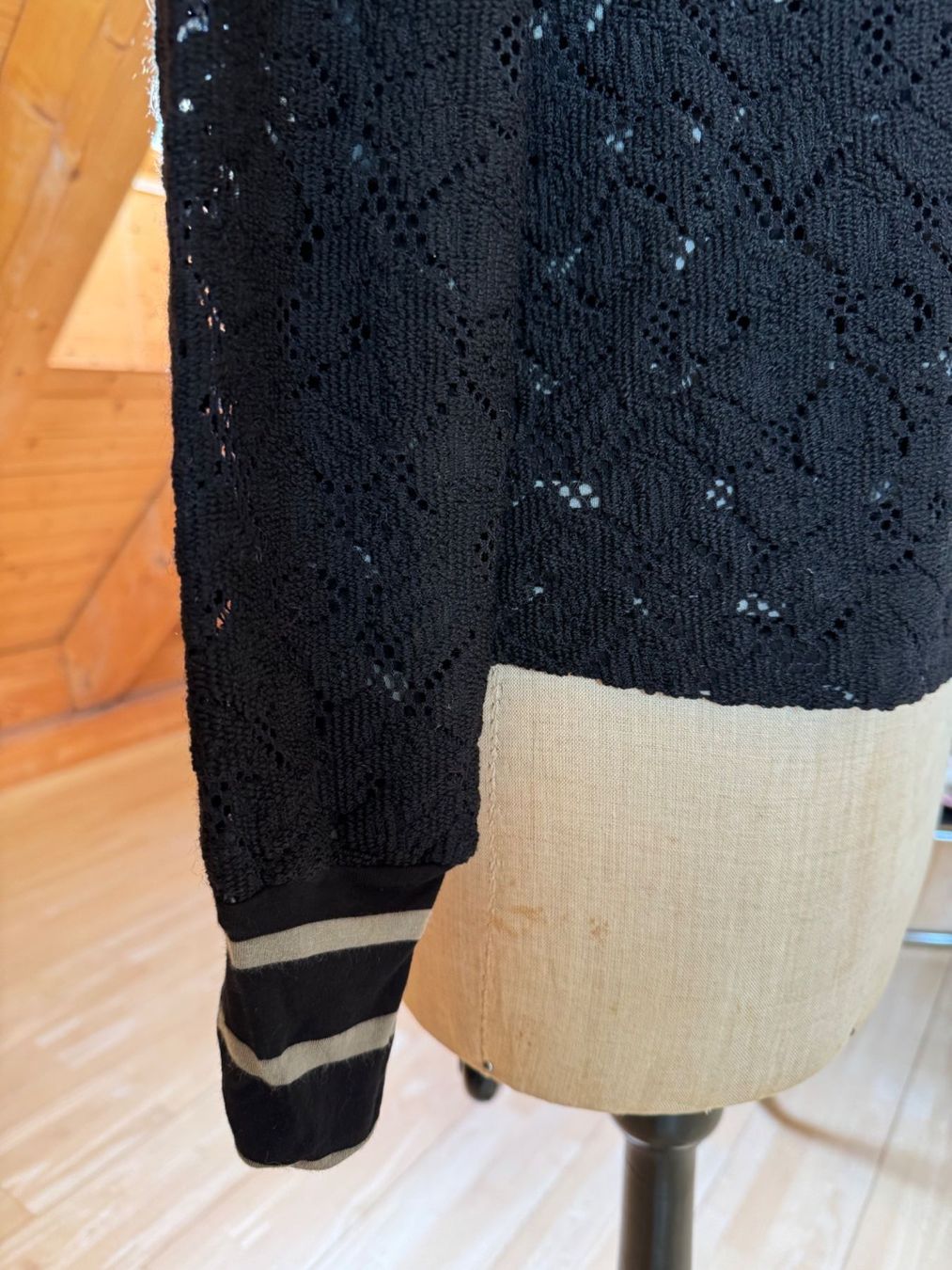 Maglioni & Felpe: Cooler, schwarzer Damenpullover, Gr. M – Nuovo e nell'imballaggio originale da Stäfa venduto da Mofi8712 3